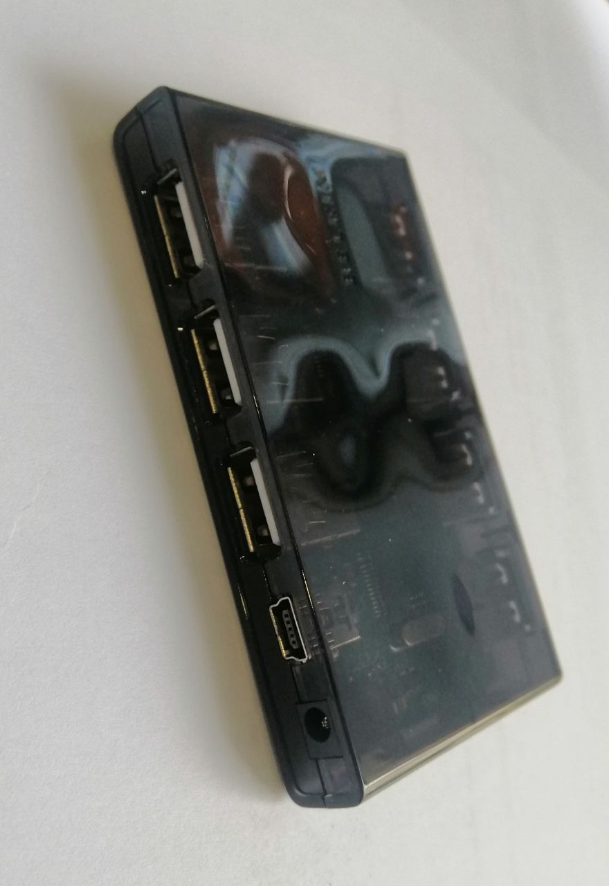 Концентратор USB 2.0 Belkin F5U701-BLK - зображення 1