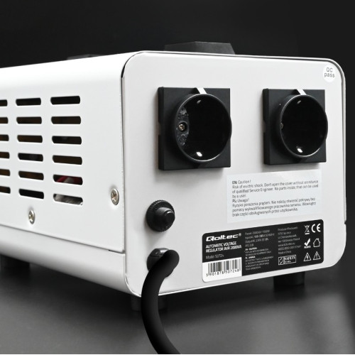 Стабілізатор напруги Qoltec AVR 2000VA - зображення 6