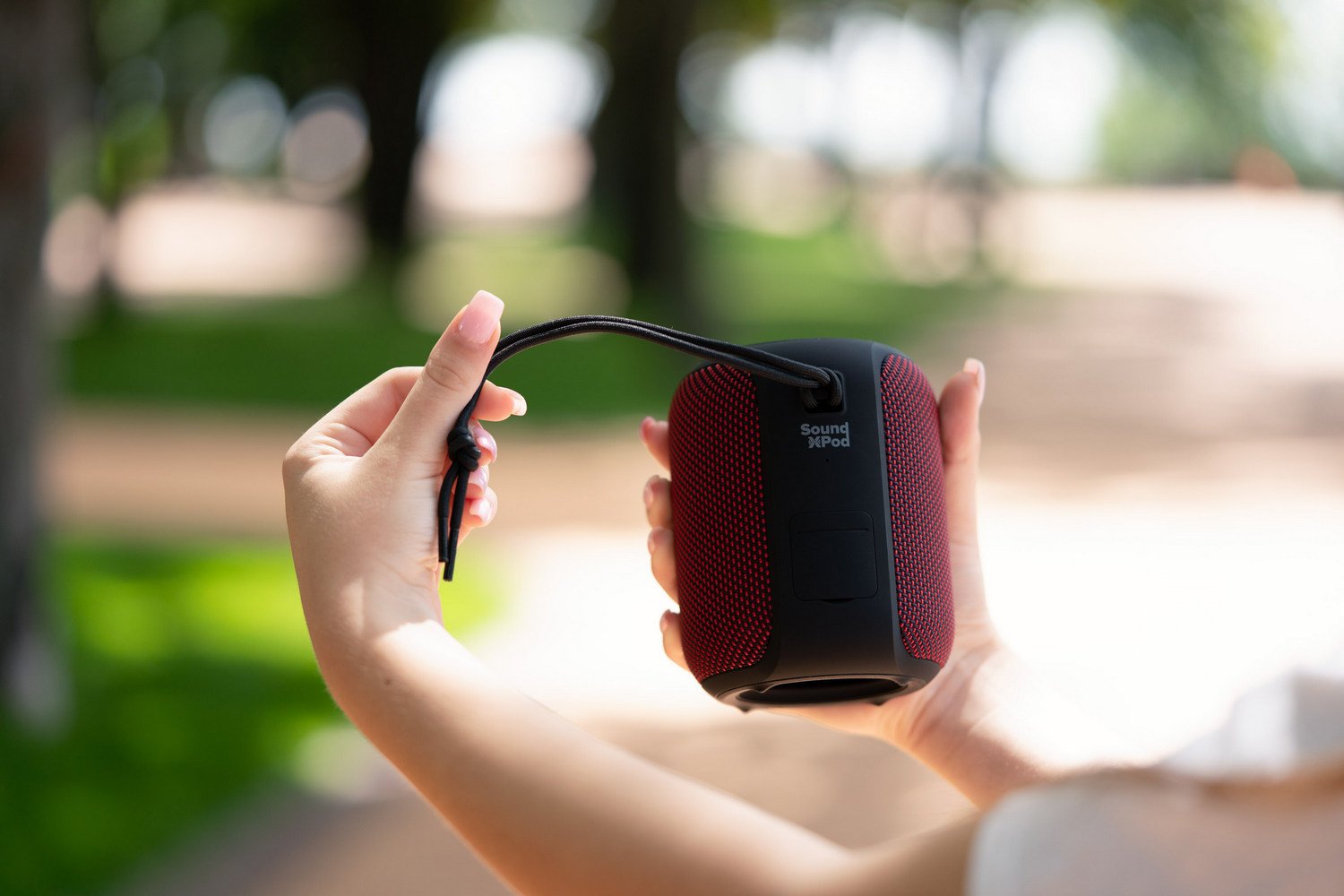 Колонка портативна 2E SoundXPod TWS Red - зображення 8