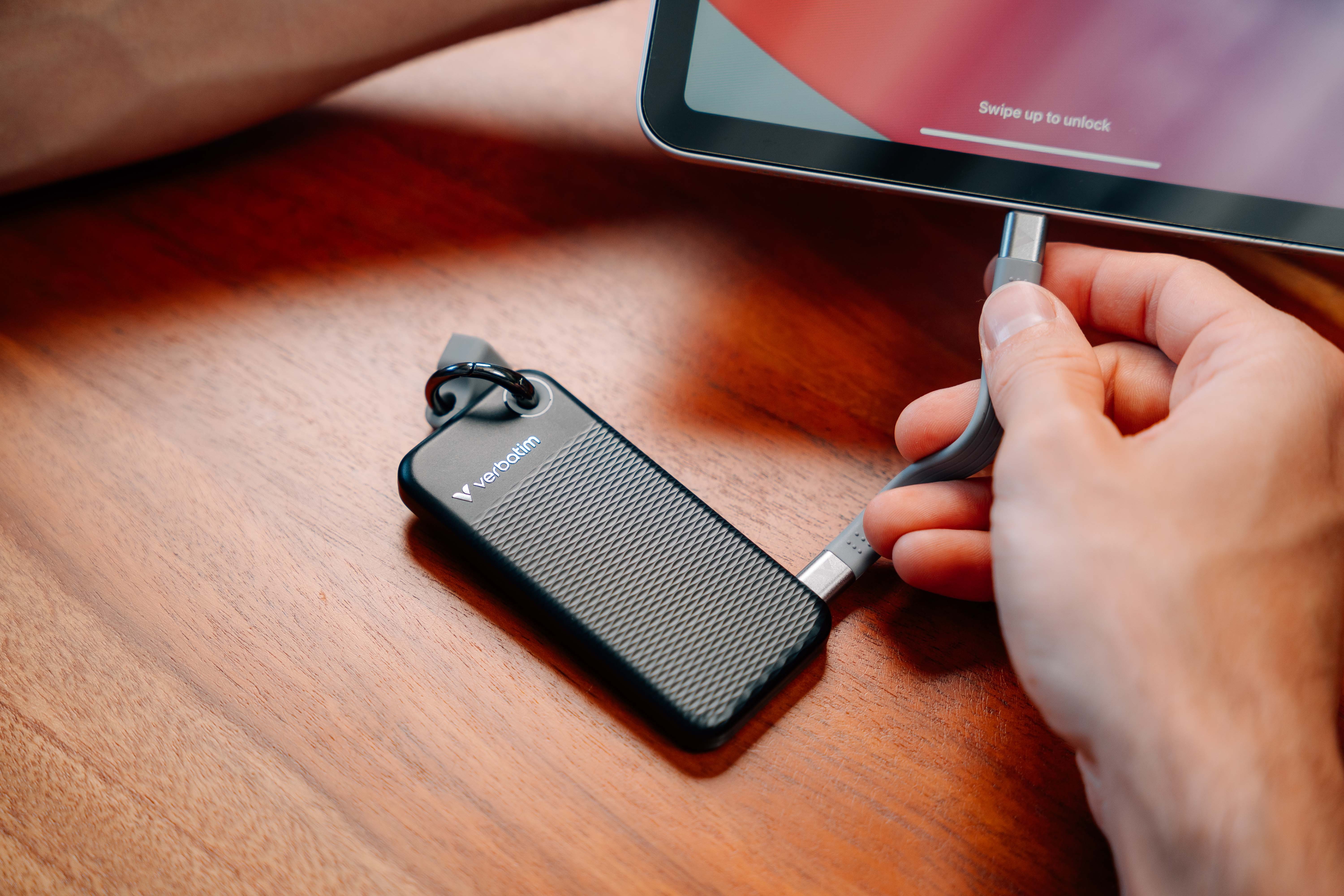 Зовнішній накопичувач SSD 1TB Verbatim Pocket (32190) - зображення 5