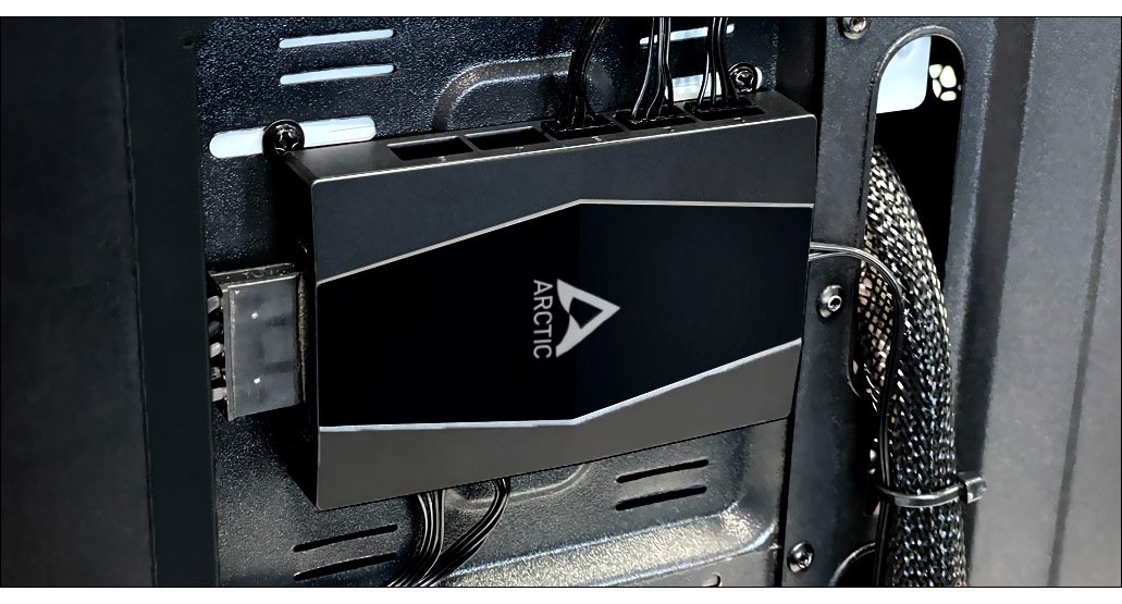 Контролер для вентиляторів Arctic Case Fan Hub - зображення 10