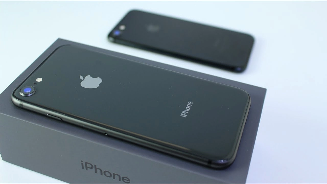 Смартфон Apple iPhone 8 64Gb Space Grey - зображення 2